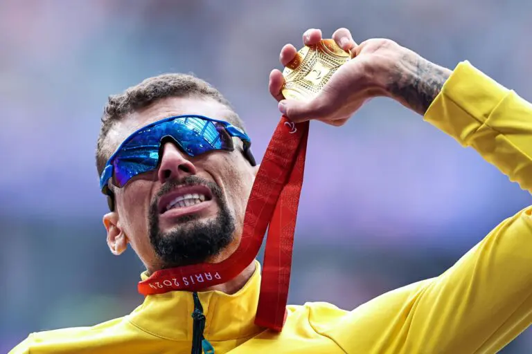 Brasil ouro recorde mundial e pódio duplo no atletismo paralímpico