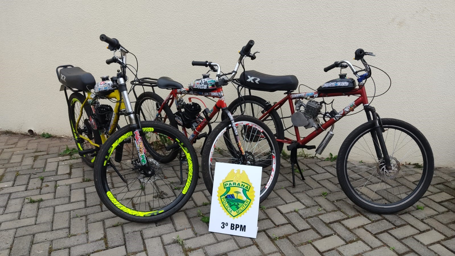 Ação da Polícia Militar coíbe o uso irregular de bicicletas motorizadas em  Patos de Minas