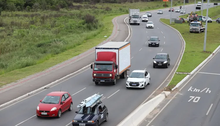 veículos rodovia