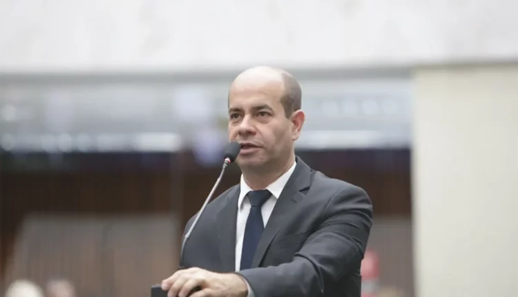 deputado evandro araújo